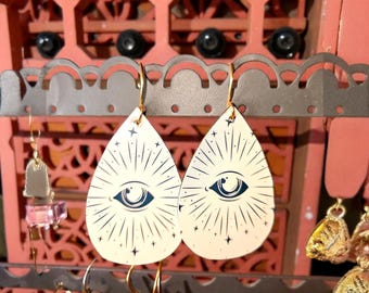 Pendientes de la Carta del Tarot del Mal de Ojo: Lágrima de Madera, Ganchos de Plata de Ley, Arte para Llevar