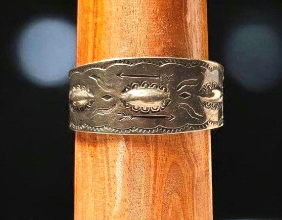 Early 1900's Vintage Native American Navajo Crossed Arrows Turquoise Sterling Silver Bracelet Early 1900's Vintage Native American Navajo Crossed Arrows Turquoise Sterling Silver Bracelet