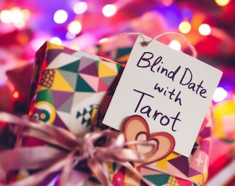 Baraja de Tarot u Oráculo Misteriosa para Citas a Ciegas / Regalo Personalizado con Péndulo para el Trabajo con la Sombra