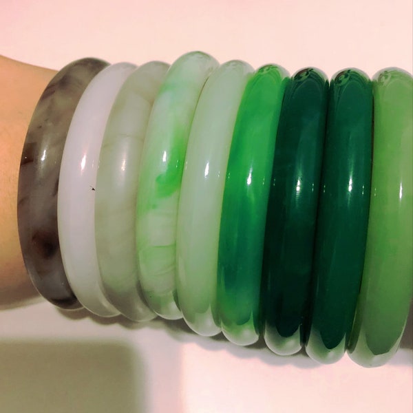 Thin Jade bangle