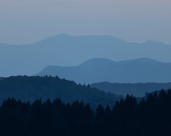 ブルーリッジ山脈の層状プリント｜ノースカロライナ州西部のアパラチア山脈の尾根｜風景写真ウォールアート