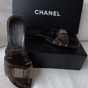 CHANEL Vintage Y2K Suede Mules Grey Silver CC Logo Tie-dye Kitten -  clothing & accessories - by owner - apparel sale 