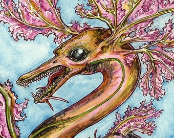 Lámina artística de dragón rosa de Whimsigoth: arte mural grande de fantasía oscura, terror sobrenatural y póster de Halloween en tonos pastel.