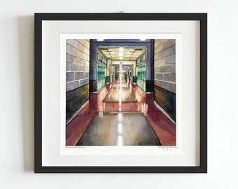 Impresión artística del espacio liminal: arte mural extragrande de un pasillo vacío de secundaria. Nostalgia, espeluznante y vintage.