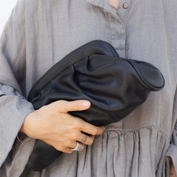 Black dumpling bag Leather clutch bag