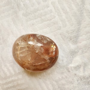 Quartz (Hematoid) palm stone