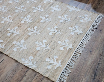 Alfombra de yute tejida a mano, diseño de flores blancas, decoración bohemia