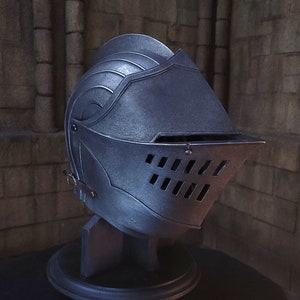 Elite Oscar knight Helmet