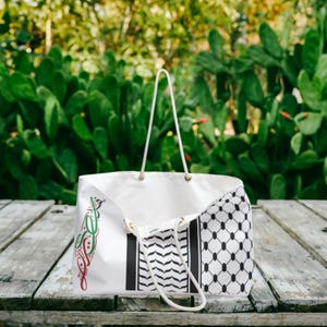 Islamic Gift For Mom, Palestine Tote Bag - Gaza Keffiyeh, Ethnic Shoulder Bag, Canvas Duffel Bag, Boho Beach Tote, Large Carry-On Bag