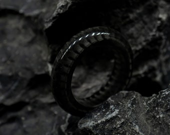 Weihnachtsring, echte Schlange Knochen Ringe, schwarzer Harz Ring, echte weiße Wirbel Ring für Männer, Natur Geschenk, Halloween Knochen, Schlangen-Skelett Ring
