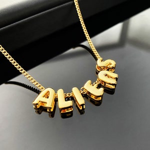 Collar de letras de hojaldre personalizado, colgante inicial, collar de nombre personalizado, collar de letras de oro, collar de mamá, regalo del día de las madres, regalo para ella