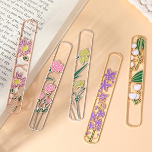 Colorful Birth Flower Bookmark, Custom Name Bookmark, Personalized Bookmark, Birthday Gift, Mothers Gift, Book Lover Gift,Commemorative Gift