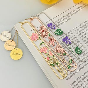 Dainty Birth Flower Bookmark Gift, Personalized Flower Bookmark, Custom Name Flower Bookmark, Reading Lovers Gift,Gift for Her,Birthday Gift