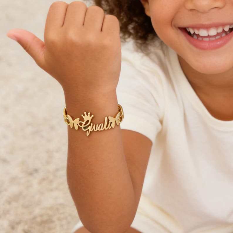 Custom Kids Baby Bangle 18K Gold: Personalized Nameplate Bracelet ...