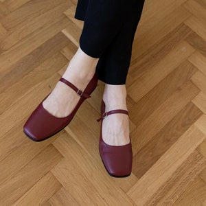 Leather ballet flats Mary Jane,soft leather flats,burgundy mary janes,red flats square toe,low heel,everyday flat,black shoes,handmade shoes