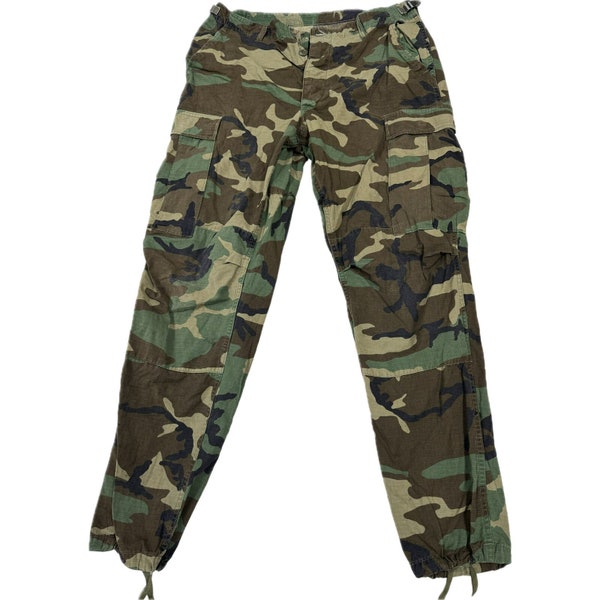 Vintage Camo Cargo Pants Adjustable Relaxed Fit(Medium)