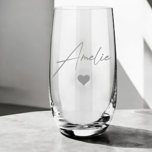 Uniek & stijlvol: uw gepersonaliseerde glas met uw gewenste naam! Perfect als cadeau of voor uzelf! Delicaat, elegant glas in boho-stijl.