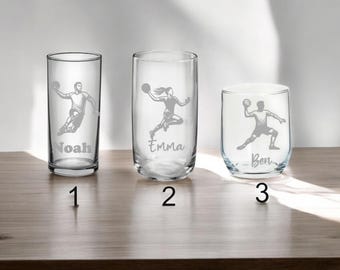 Individuelle Handball-Trinkgläser – Graviert mit Deinem Wunschnamen o. Vereinslogo! versch. Motive + Schriften, Art.-Nr. HB1
