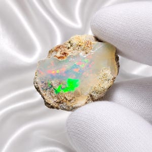 AAA+ Grade Natural Ethiopian Opal Rough Welo Fire Opal Raw 10.80  Opal Crystal, Raw Opal Stone Opal, Dry Opal Gemstone Raw Best For Jewelry.