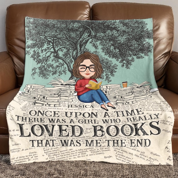 Personalized Book Lover Blanket: Gift for Bookworm Daughter