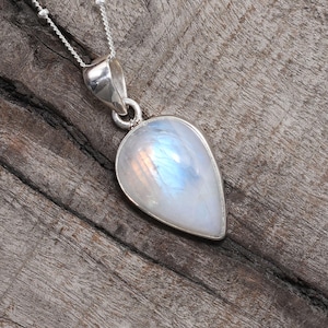Natural Moonstone Pendant Necklace 925 Sterling Silver Necklace Handmade Jewelry Necklace Rainbow Necklace Gift For Her