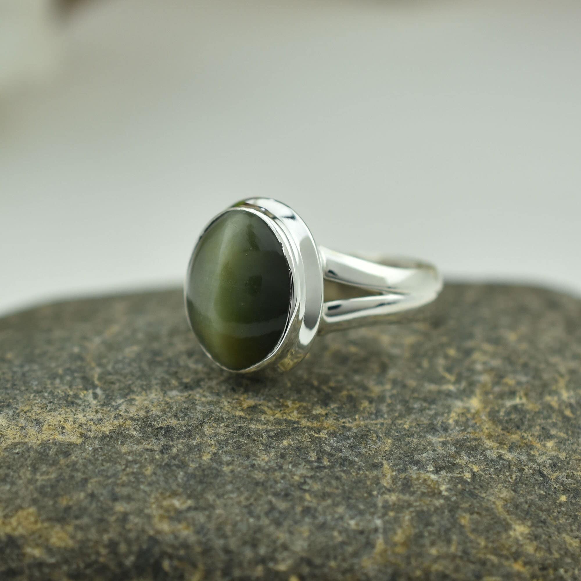 Vintage 1950's Platinum Cabochon Cats Eye Chrysoberyl & 6 Diamond Ring Size  7.5 | eBay