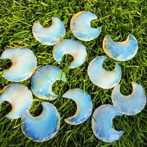Opal Moonstone,Opalite Moonstone,Opal Crescent Moon,Pocket Stone,Healing Moonlight Stone,metaphysical,Moon Carving,Bulk Crystals.