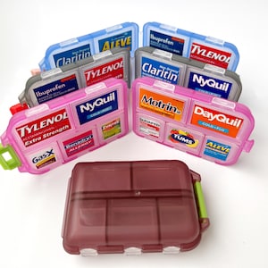 Pastillero de viaje personalizado con etiquetas impermeables, organizador de pastillas de viaje, etiquetas portátiles para pastilleros, pegatinas para pastilleros, etiquetas para pastillas.