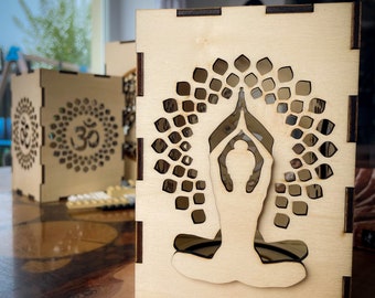 Lumière de salle de yoga comme décor de studio, meubles en bois de yoga, cadeau de yoga pour les femmes, superbe bougeoir de yoga, cadeau de yoga pour elle