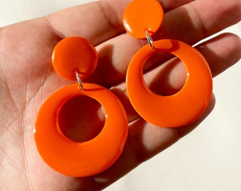 CLASSIC ORANGE ~ Handmade hoop earrings in vintage seventies style ~ 70s hippie boho style ~ classic retro orange factory