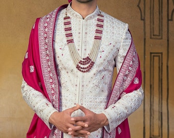 FANTASTISCHER WEISSER SHERWANI-Bräutigam, Bräutigam-Hochzeitskleid, weiße Sherwani-Männer, Bräutigam-Hochzeitsoutfit, Herren-Sherwani-Hochzeit, indisches Bräutigamkleid