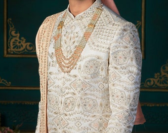 EXQUISITE WHITE SHERWANI Bräutigam, Bräutigam Hochzeitskleid, weiße Sherwani Männer, Bräutigam Hochzeitsoutfit, Männer Sherwani Hochzeit, indisches Bräutigamkleid