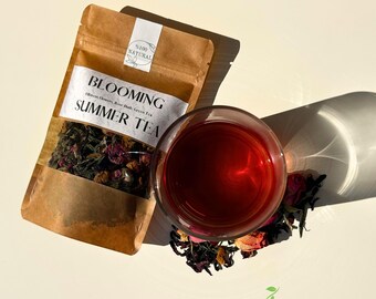 Blooming Summer Floral Tea Blend: Hibiscus, Rose & Green Tea