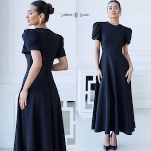 Czarna sukienka midi ze strukturą | Obszerna sukienka z efektownymi rękawami | Elegancka, nowoczesna sukienka formalna na specjalne okazje, minimalistyczna sukienka wieczorowa