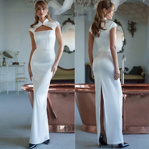 Elegant Evening Corset Gown | Sculpted Neckline Formal Dress with Covered Shoulders | Floor-Length Sheath for Special Occasions