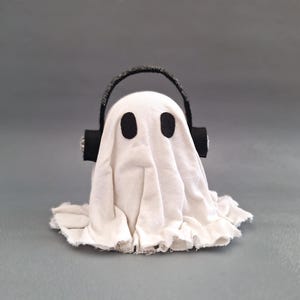 Stoff Geist mit Kopfhörern, Tiered Tablett Herbst Dekor, Herbst Geschenk