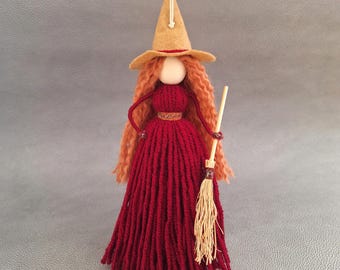 Hanging Kitchen Witch Doll with Mini Broom, Kitchen Decoration, Witchcraft Ornament