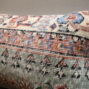 Natural pillow, Turkish pillow cover, Antique pillow, Pillow cover, Handmade pillow, Carpet pillow, Faded pillowcase, 30x50 pillow cover