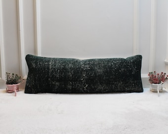 Ciemnozielony turecki dywanik na poduszkę lędźwiową: nadruk w stylu vintage, 12x36
