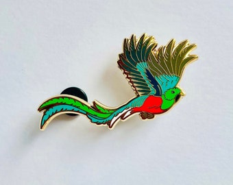 Resplendent Quetzal Enamel Pin badge | Gifts under 20 | Beautiful Birds | Colourful Feathers | Guatemala | Bird Gift | Nature pin | Mexico