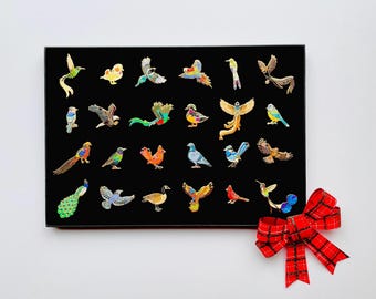 Calendario de Adviento con Pin Esmaltado de Pájaro, Regalo para el Calcetín Navideño Familiar, Regalo de Naturaleza, Calendario de Adviento