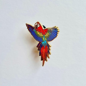 Scarlet Macaw Pin: Colorful Bird Enamel Badge (Gold Hard Enamel), Christmas gift, stocking stuffer, Advent calendar