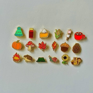 Harvest Season Corn Pin - Autumn Lapel Badge, Gold Enamel, Christmas gift, stocking stuffer, Advent calendar image 4