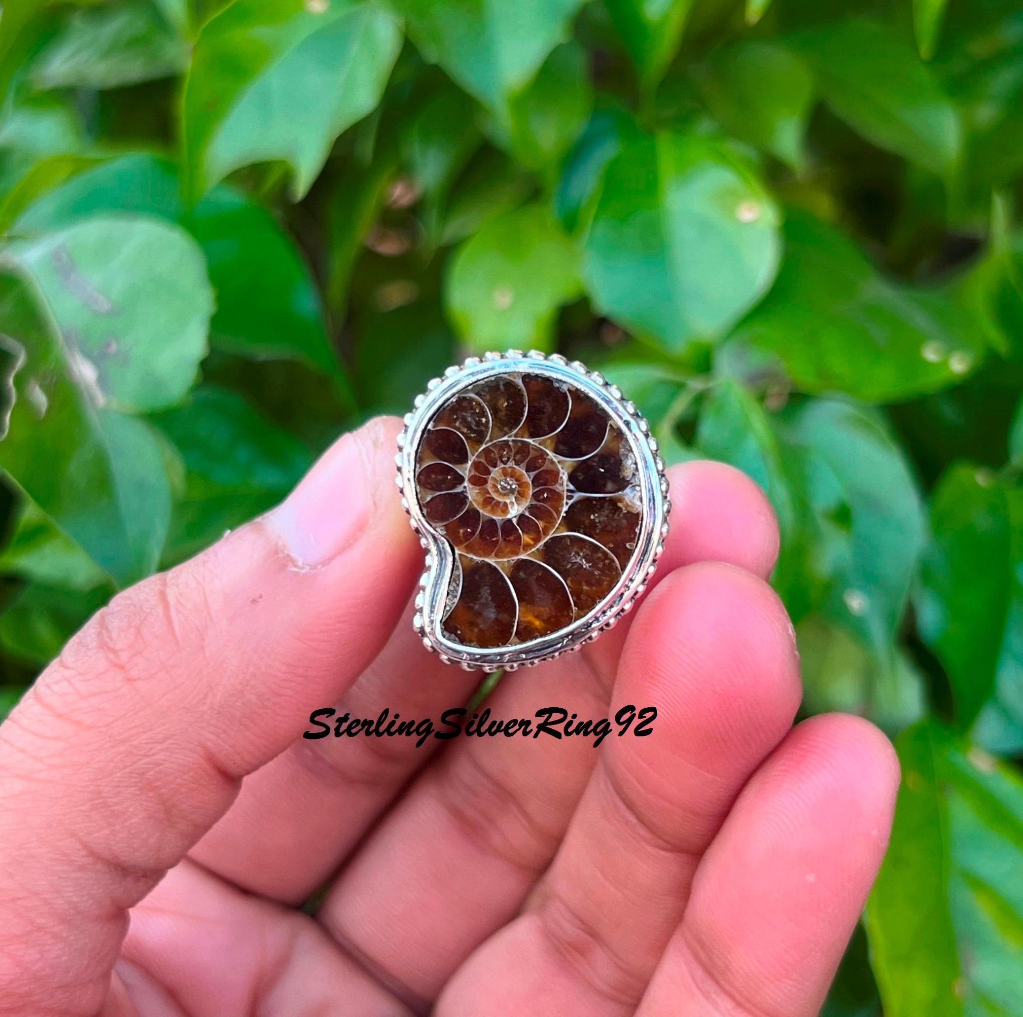 アンモナイト化石リング：ハンドメイド925スターリングシルバーバンド