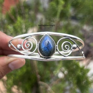 Handmade Sterling Silver Spiral Bracelet: Labradorite Gemstone Bangle