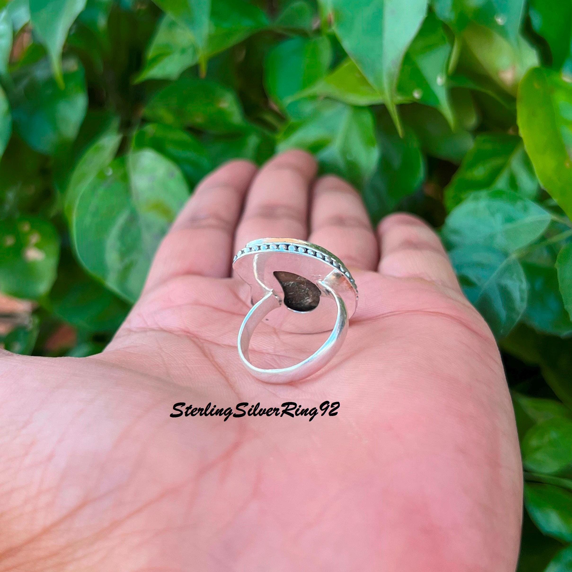 アンモナイト化石リング：ハンドメイド925スターリングシルバーバンド