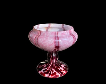 Franz Welz Boheems/Tsjechisch splatterglas, Roze en rood glaswerk, elegante bonbonschaal