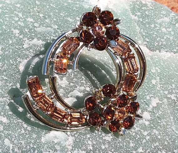 Vintage Lisner smokey quartz brooch - image 7