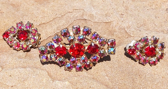 Vintage Bogoff red rhinestone brooch and earrings - image 4