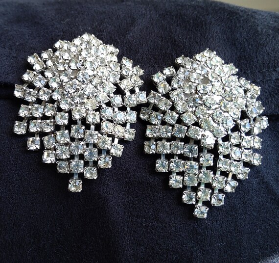 Vintage cascading clear rhinestone clip earrings - image 4